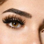 découvrez notre guide ultime sur la permanente des cils pour illuminer votre regard naturellement et durablement. astuces, conseils et techniques pour des cils parfaits au quotidien.